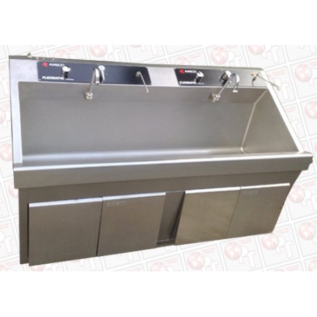 Amsco Flexmatic 2-bay Scrub Sink